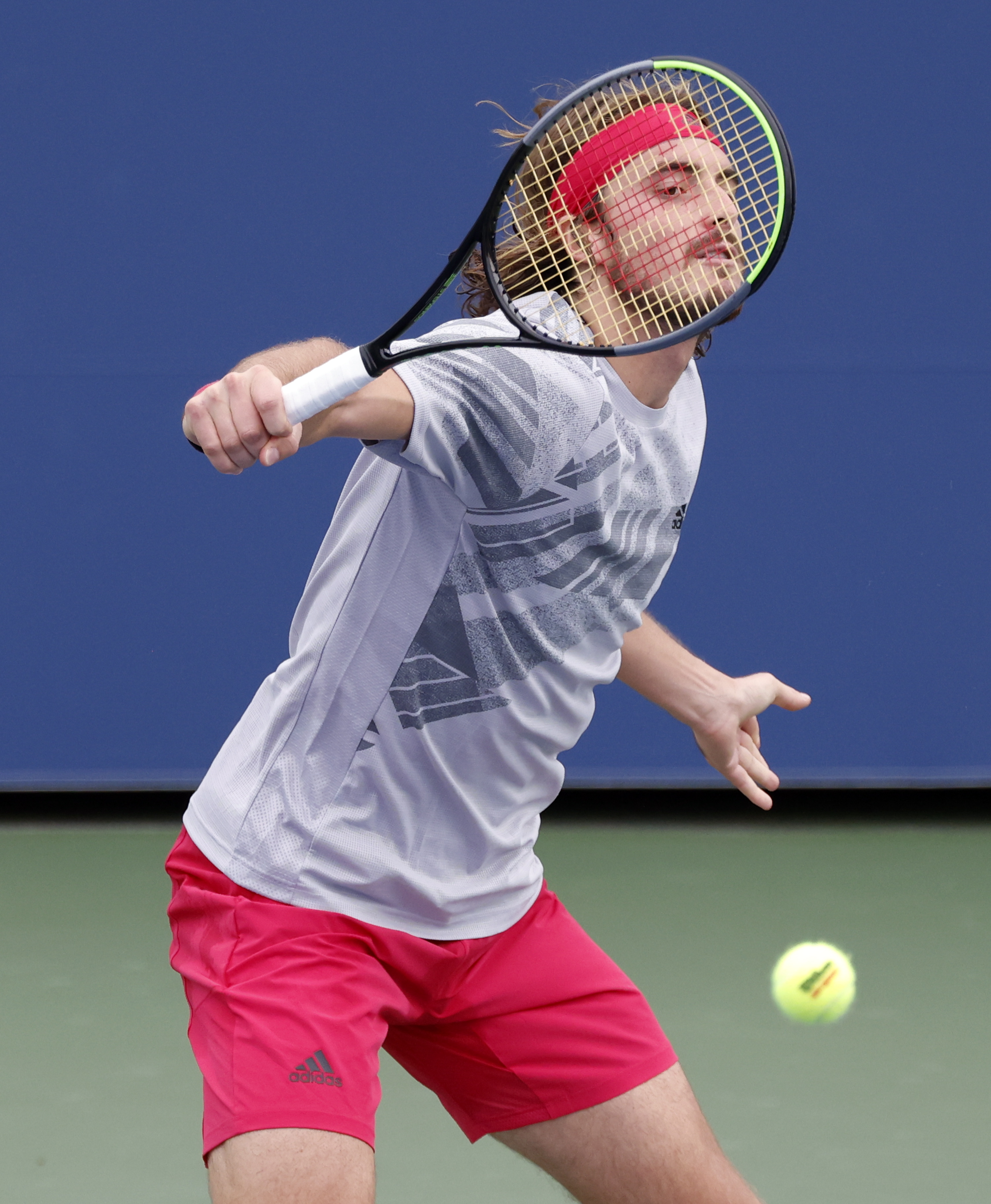 美国网球队险胜法国网球队,西西帕斯爆发神勇的简单介绍 美国网球队险胜法国网球队,西西帕斯爆发神勇的简单介绍