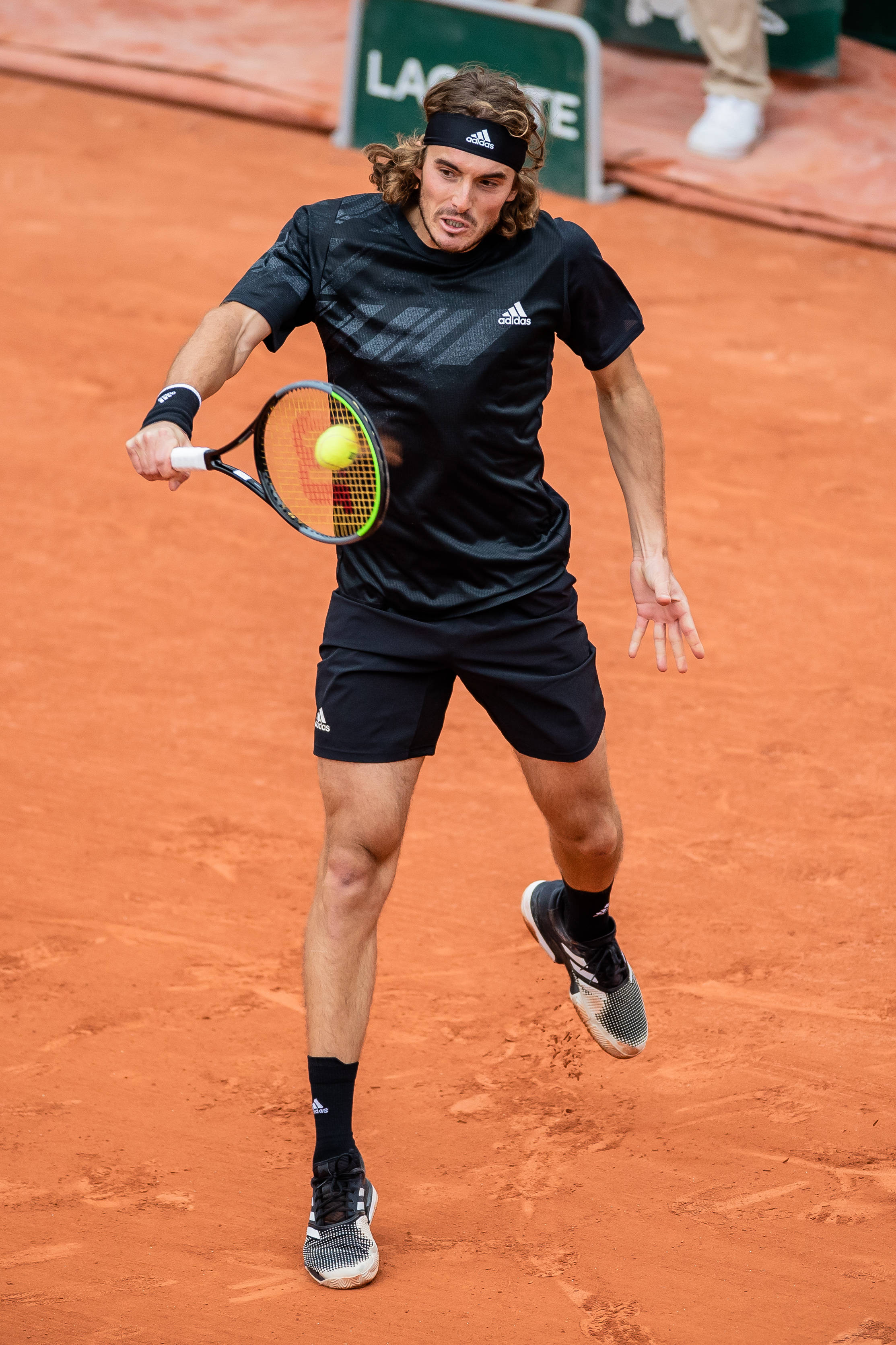 美国网球队完胜英国网球队，西西帕斯绝境逆转