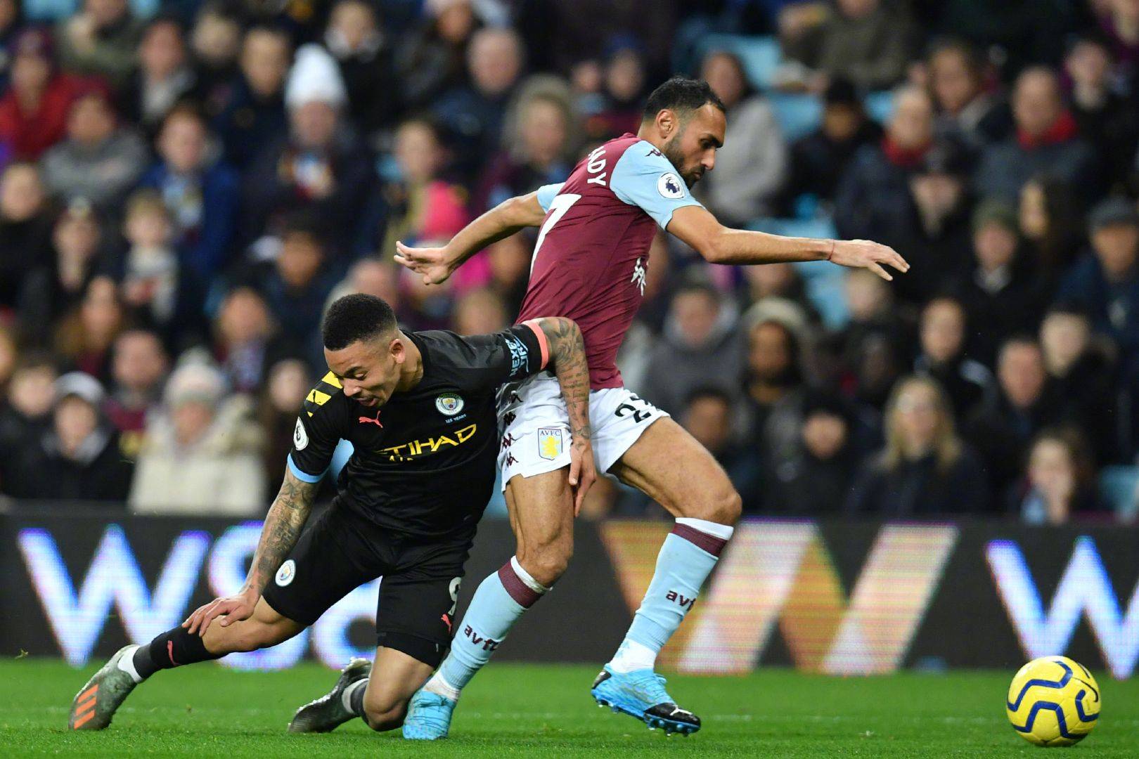 关于曼城横扫西班牙，阿奎罗完成帽子戏法的信息