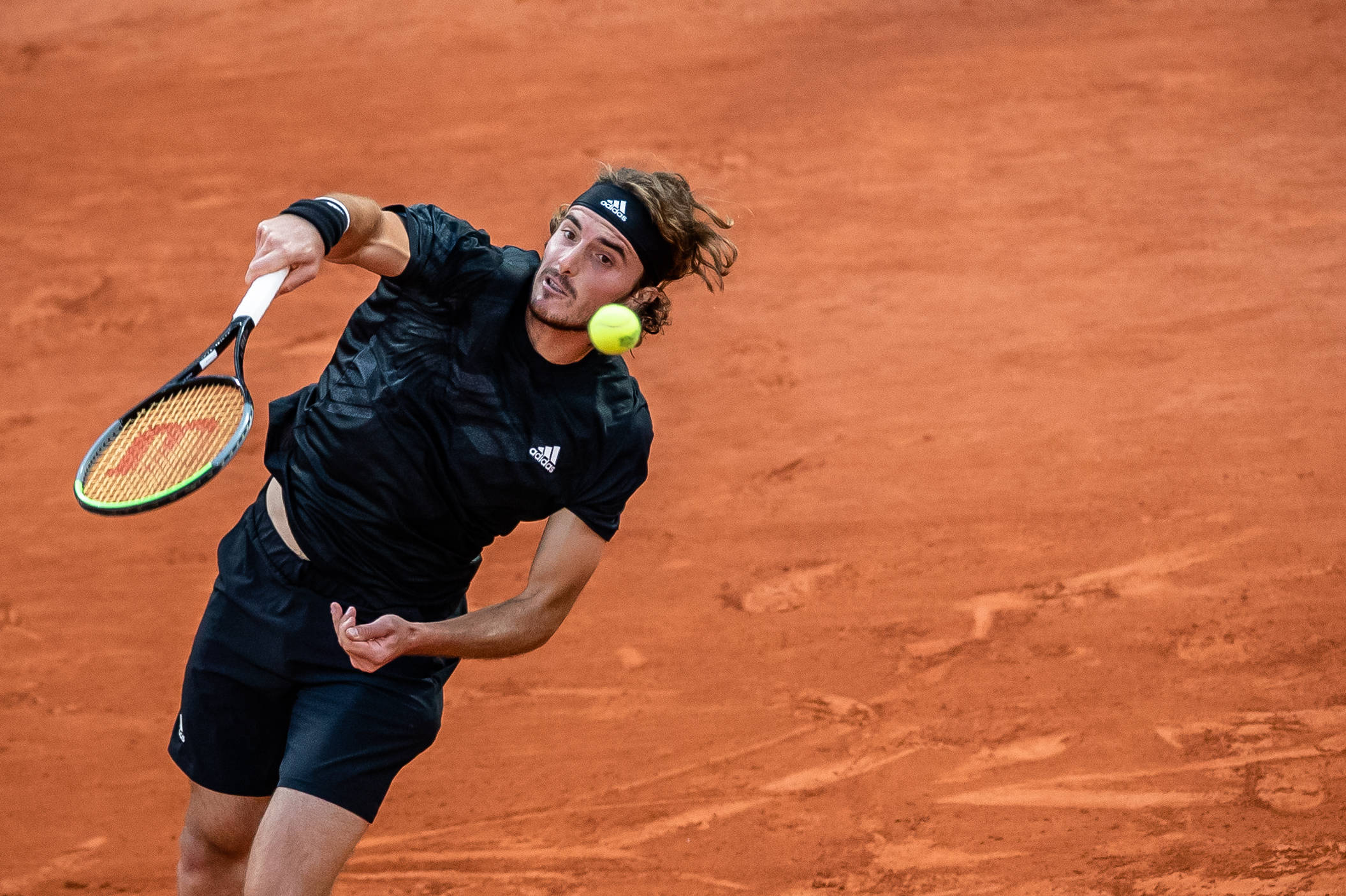 法国网球队爆冷欧洲网球队，西西帕斯惊艳世界