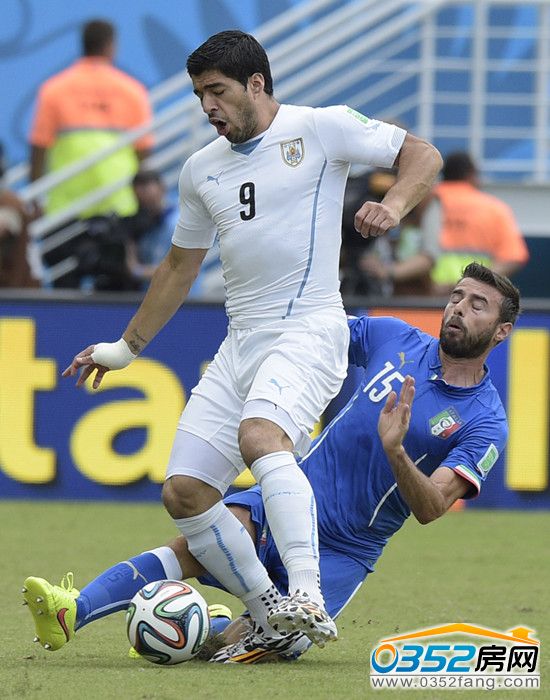 英格兰绝杀巴黎,苏亚雷斯打破历史纪录 英格兰绝杀巴黎,苏亚雷斯打破历史纪录