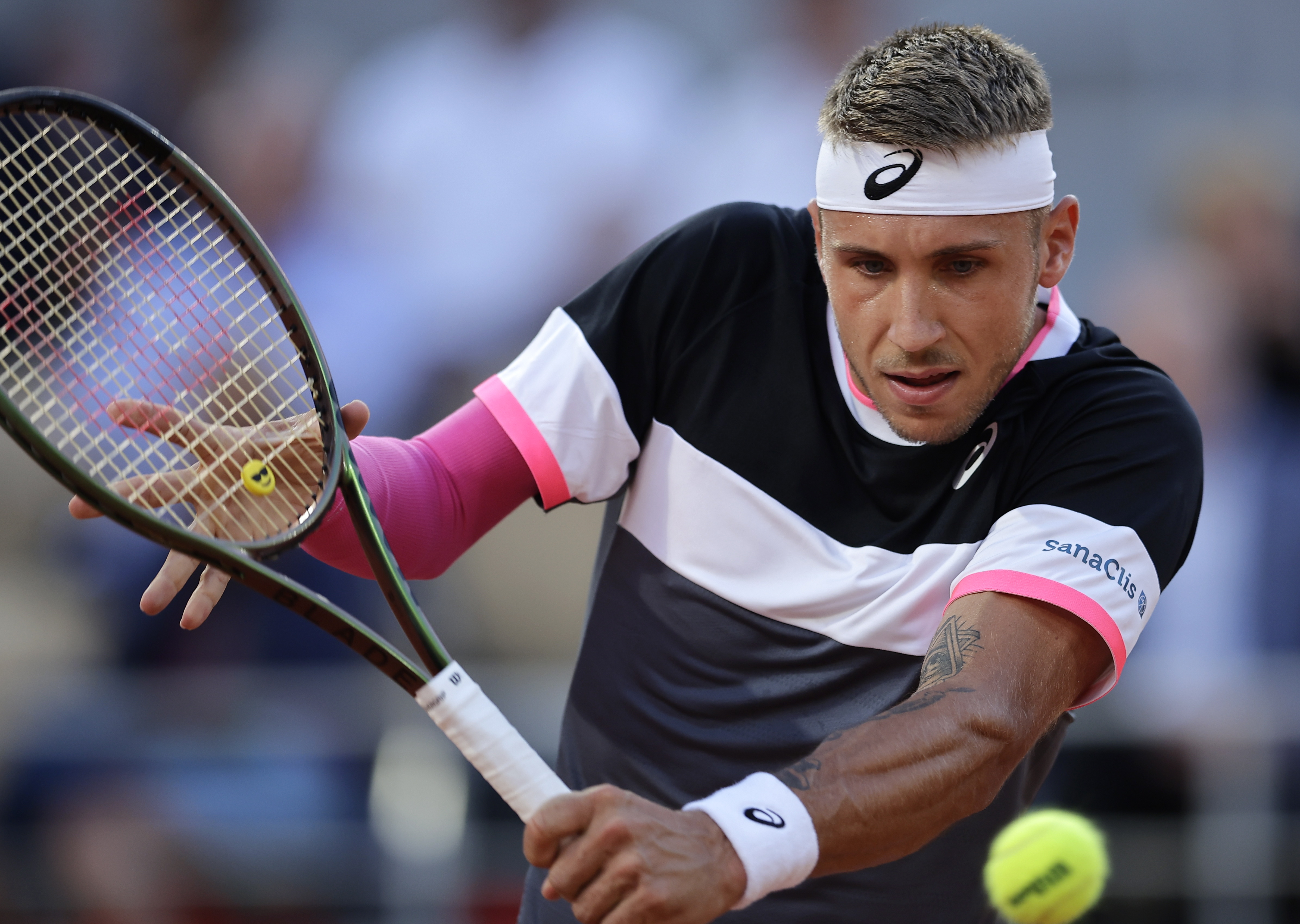 法国网球队力克英国网球队，兹维列夫打破历史纪录