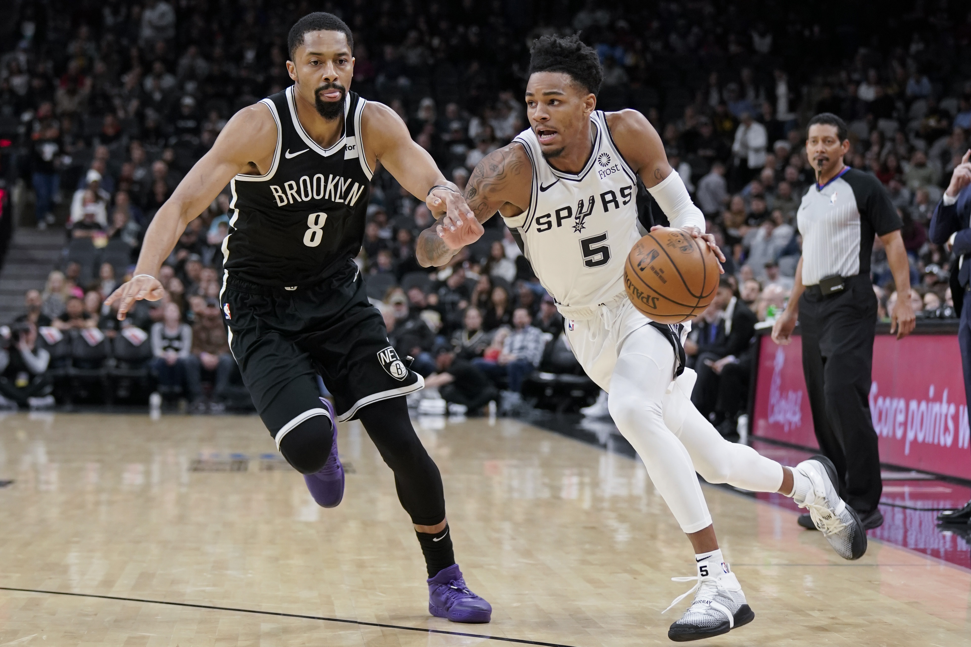 篮网B队完胜马刺，威斯布鲁克关键制胜