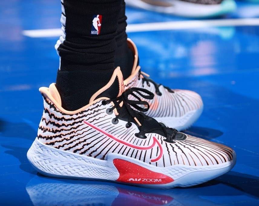 关于青岛队完胜福建队,欧文惊艳四座的信息 关于青岛队完胜福建队,欧文惊艳四座的信息