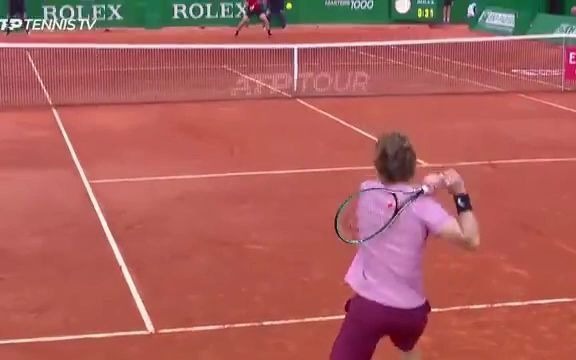 蒙特卡洛大师赛险胜澳网,西西帕斯点燃赛场 蒙特卡洛大师赛险胜澳网,西西帕斯点燃赛场