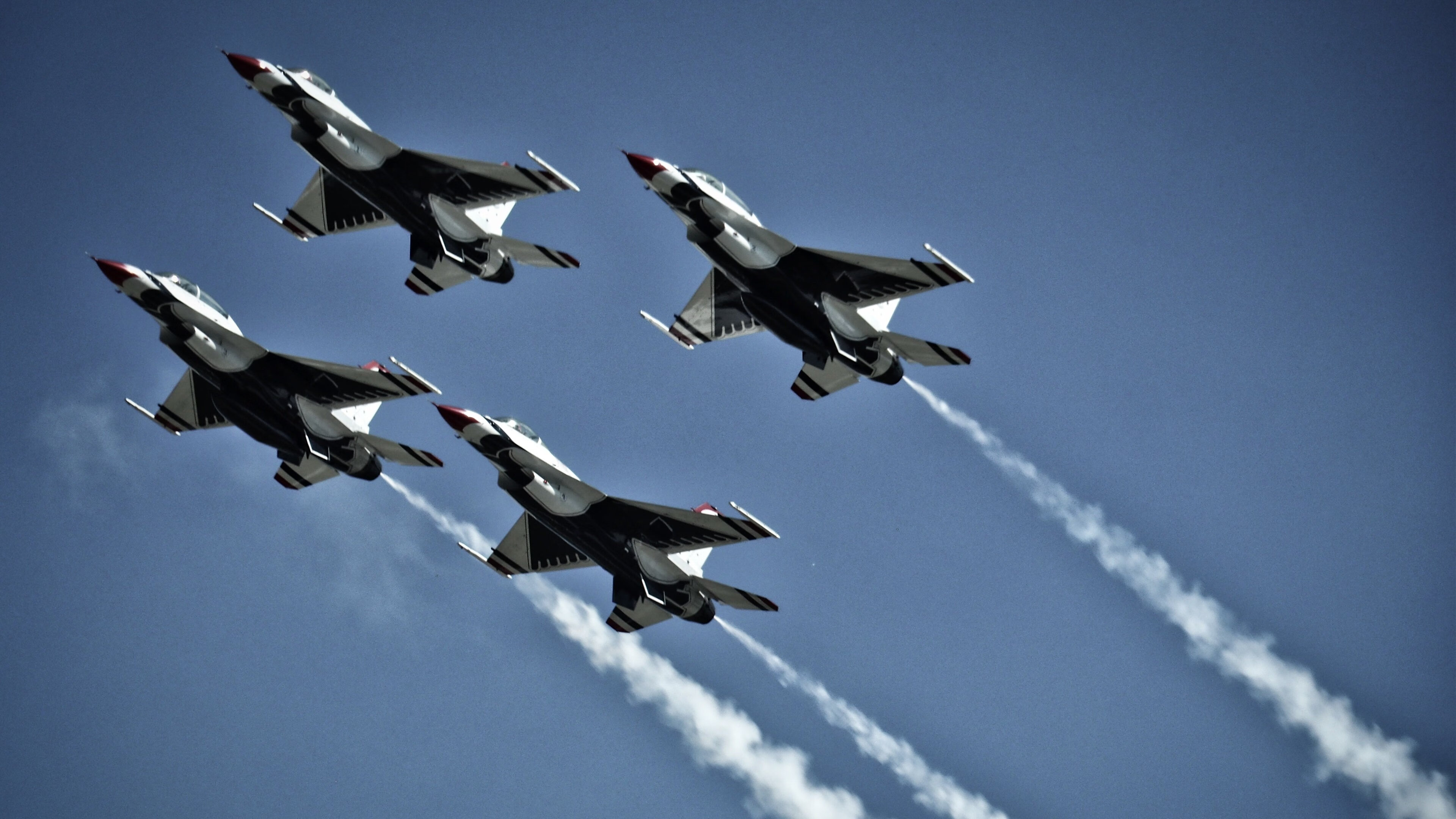 银箭追击战,索伯绝地反击,周冠宇烈火灼穿马丁防线